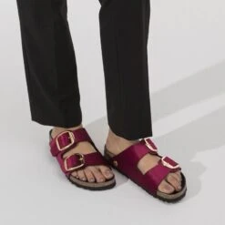 Birkenstock Arizona Big Buckle Velvet 14 Birkenstock Arizona Big Buckle Velvet -Trendy Steps Shop 1020152 f closeup f