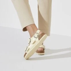 Birkenstock Milano Big Buckle Natural Leather Patent -Trendy Steps Shop 1024207 f closeup f